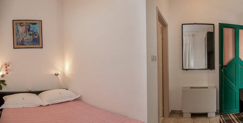 Foto 7 von 43: Zimmer in Bol mit Terrasse, Klimaanlage, W-Lan (3758-4)