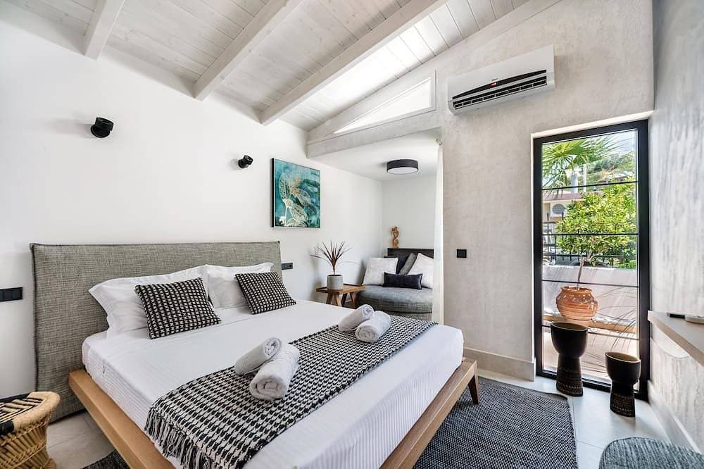 Foto 3 von 30: Two Bedroom Villa with Private pool just 100m from the Beach