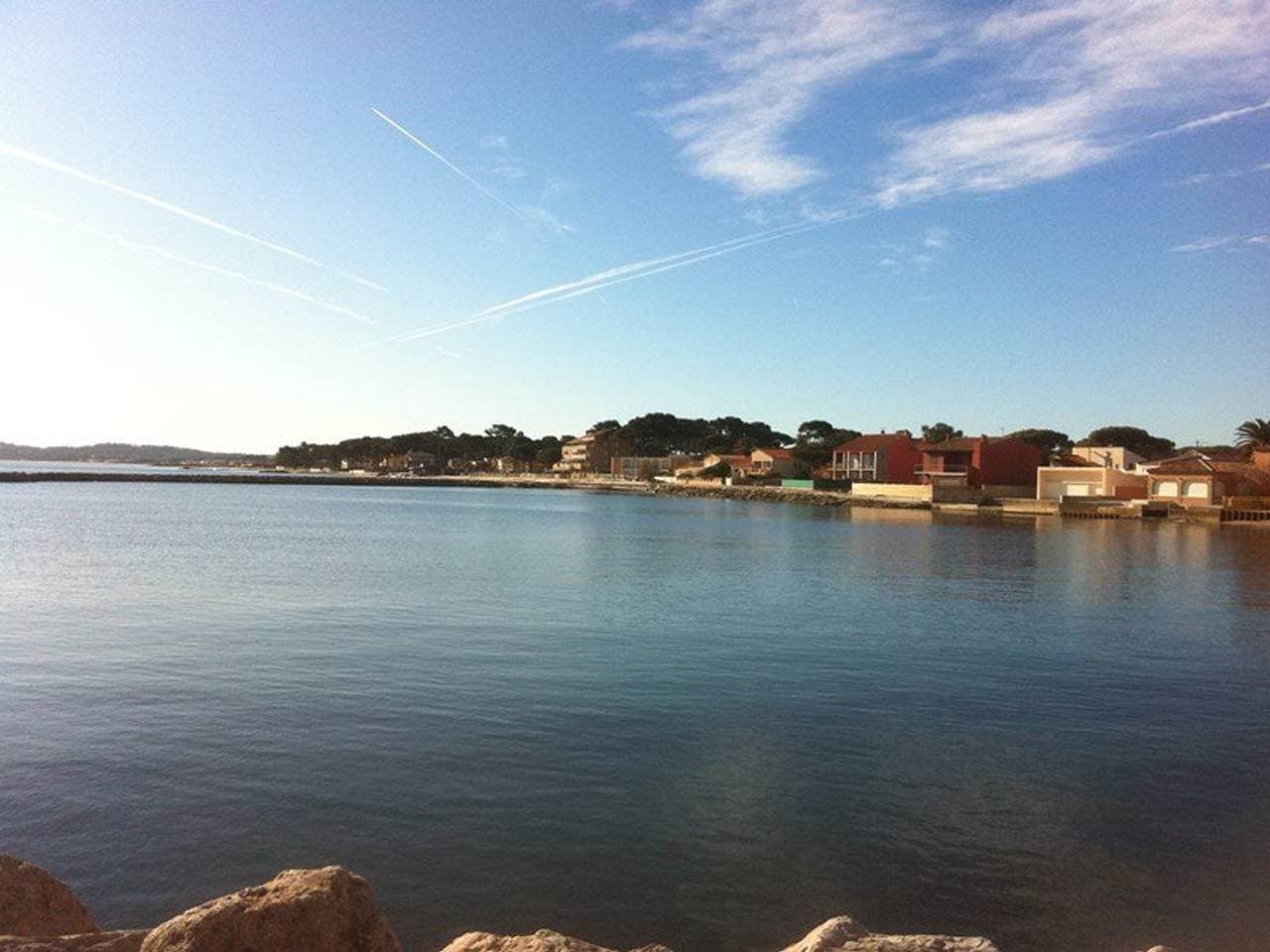 Foto 11 von 11: Studio-Hyères: Piscine, Plages et Port à Proximité, Parking Inclus, Idéal Vacances