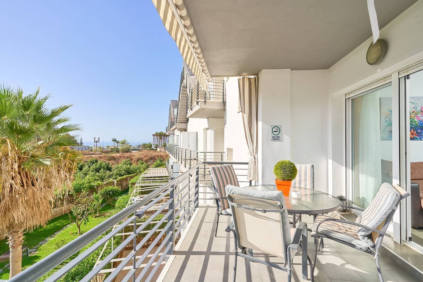 Foto 2 von 32: Apartment 'Vistas Al Mar Y Montaña' mit Meerblick, Gemeinschaftspool und Klimaanlage