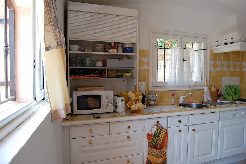 Foto 12 von 22: Unabhängiges Ferienhaus für 4 Personen in Auribeau / Siagne mit Grillterrasse