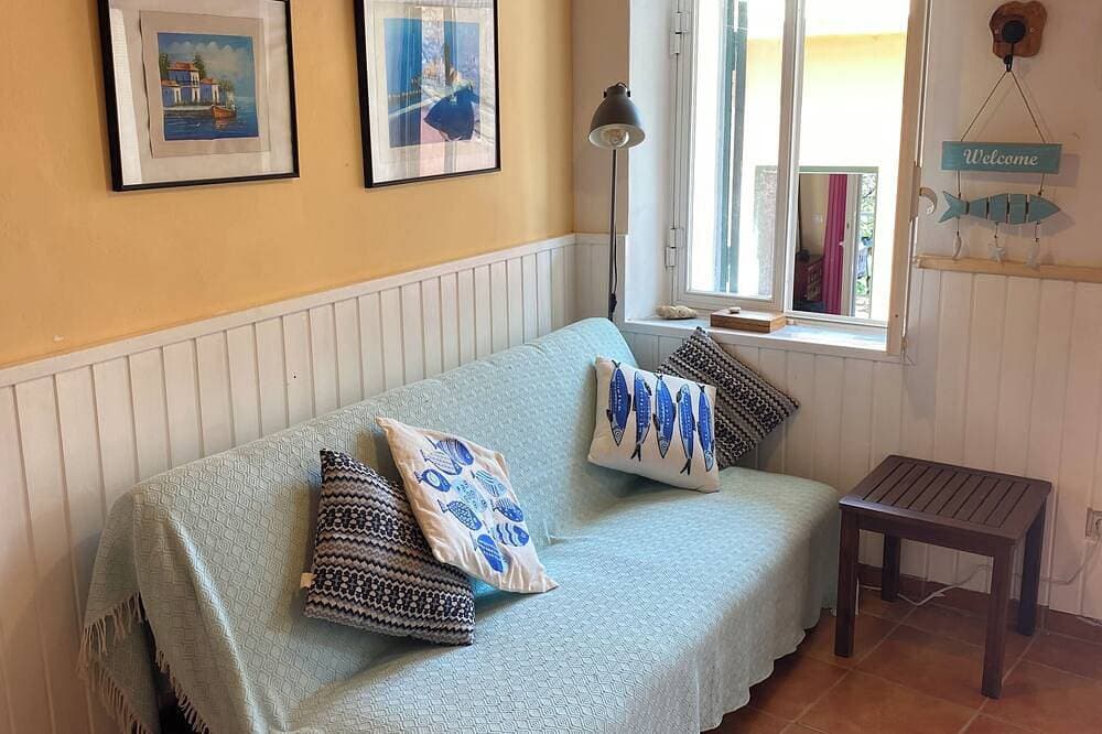 Foto 7 von 24: Traditionelles kleines Dorfhaus mit schönem Meeresblick
