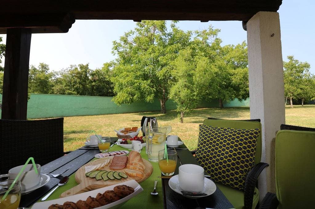 Foto 3 von 44: Ferienhaus in Poreč mit Terrasse, Klimaanlage, W-Lan, Spülmaschine (4400-1)