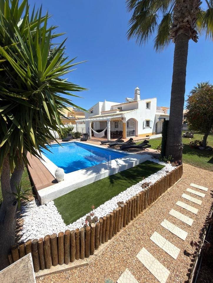 Foto 11 von 68: Villa