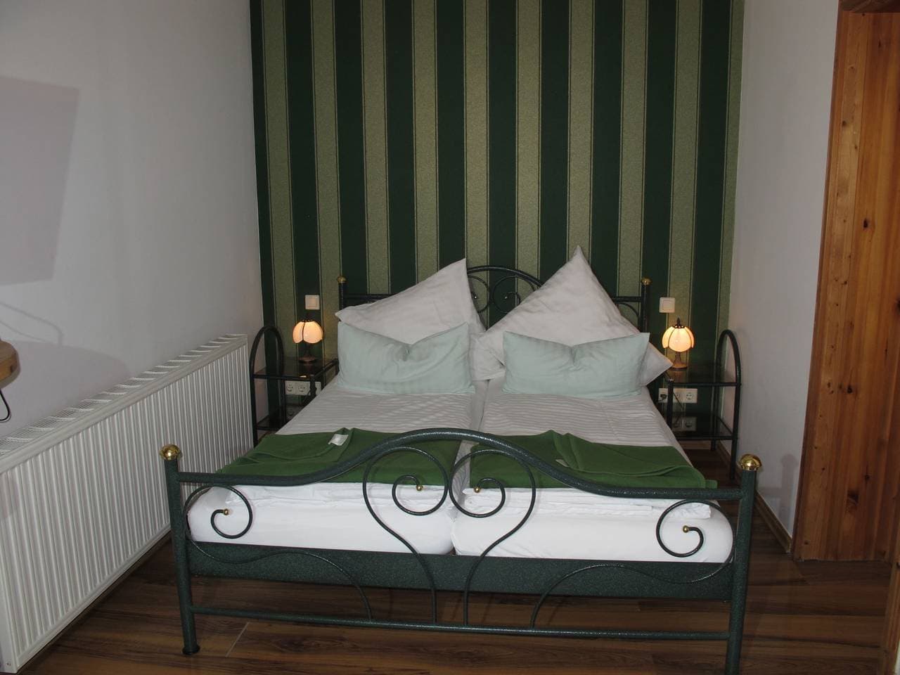 Foto 5 von 13: Bela 2