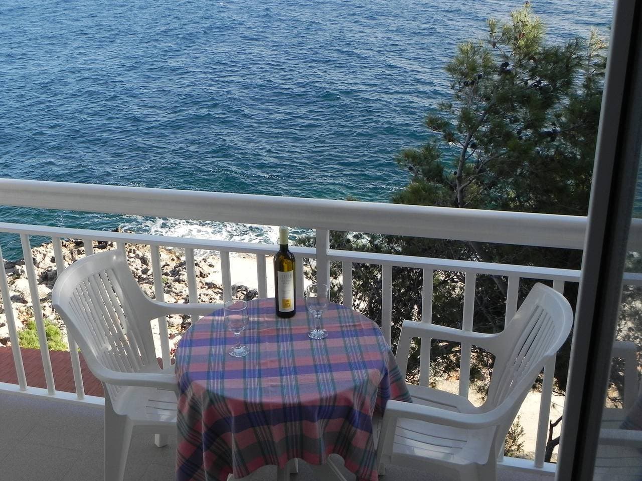 4-Zimmer-Ferienwohnung am Strand Sveta Nedilja, Hvar A-11433-a 1
