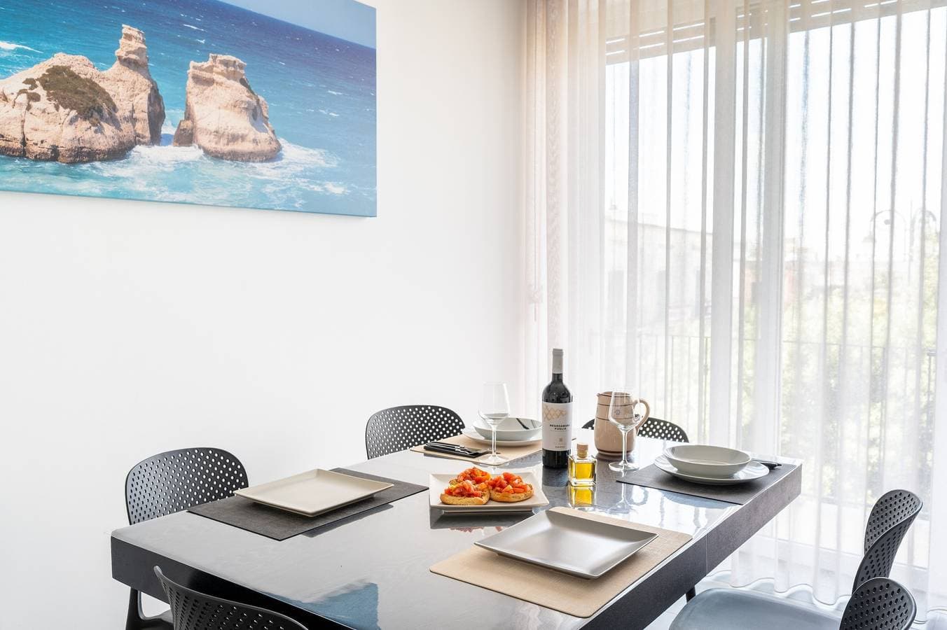 Foto 4 von 31: Zimmer 'Piazza Pertini - Room Ambra' mit Balkon, WLAN und Klimaanlage