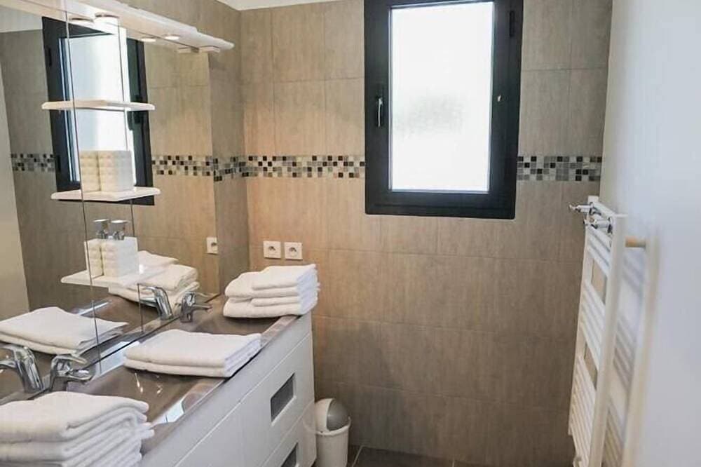 Foto 5 von 30: Komfortable Villa mit beheiztem Pool und Spa zwischen Meer und Bergen