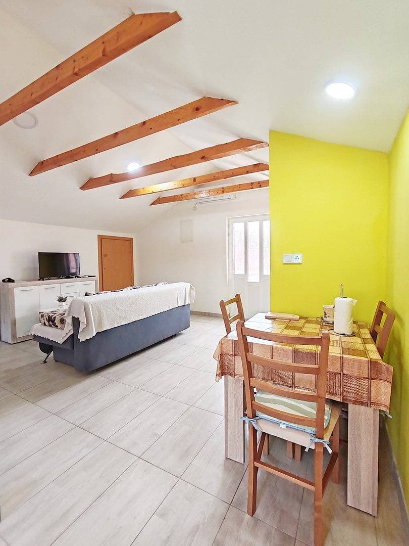 Foto 5 von 12: Ferienwohnung für 4 Personen mit Garten