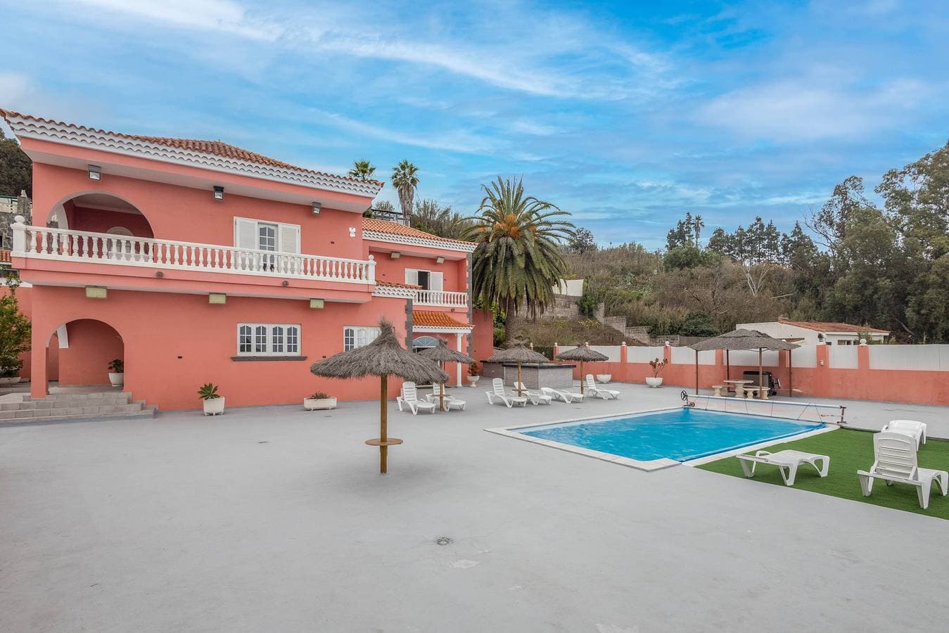 Foto 10 von 56: 4Br Chalet El Romero-Private Pool, BBQ & Chill