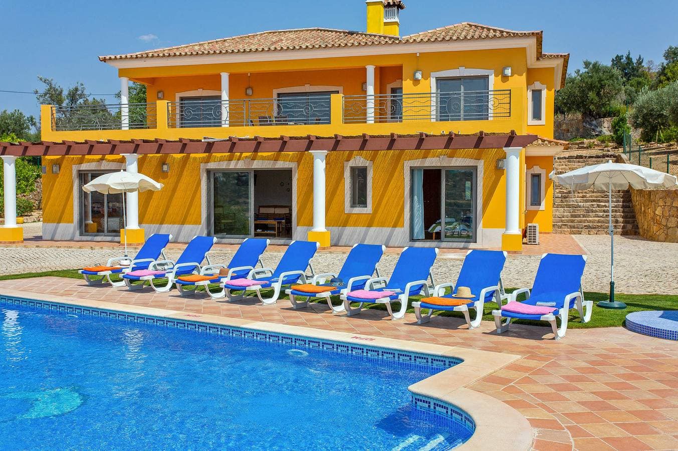 Foto 5 von 26: Villa für 8 Personen mit Garten