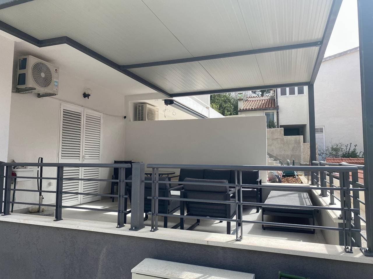 Foto 12 von 14: Studio Appartement mit Terrasse und Meerblick Brela (Makarska) As-25783-a