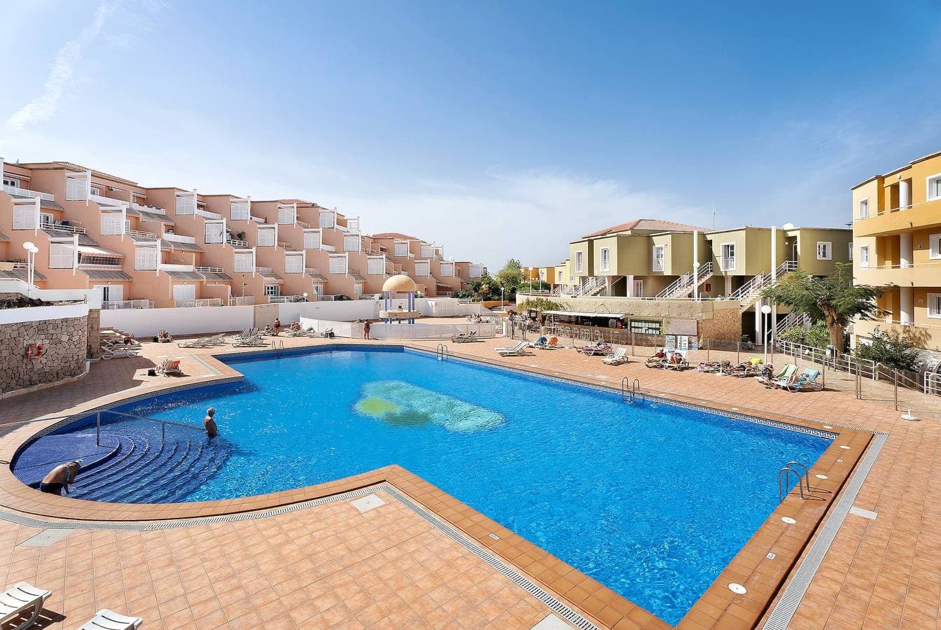 Foto 3 von 25: Ferienwohnung 'Orlando 103' mit Gemeinschaftspool, privater Terrasse und WLAN