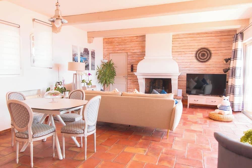 Foto 9 von 30: Villa mit außergewöhnlich ruhiger Aussicht - beheizter Pool - 10 Personen