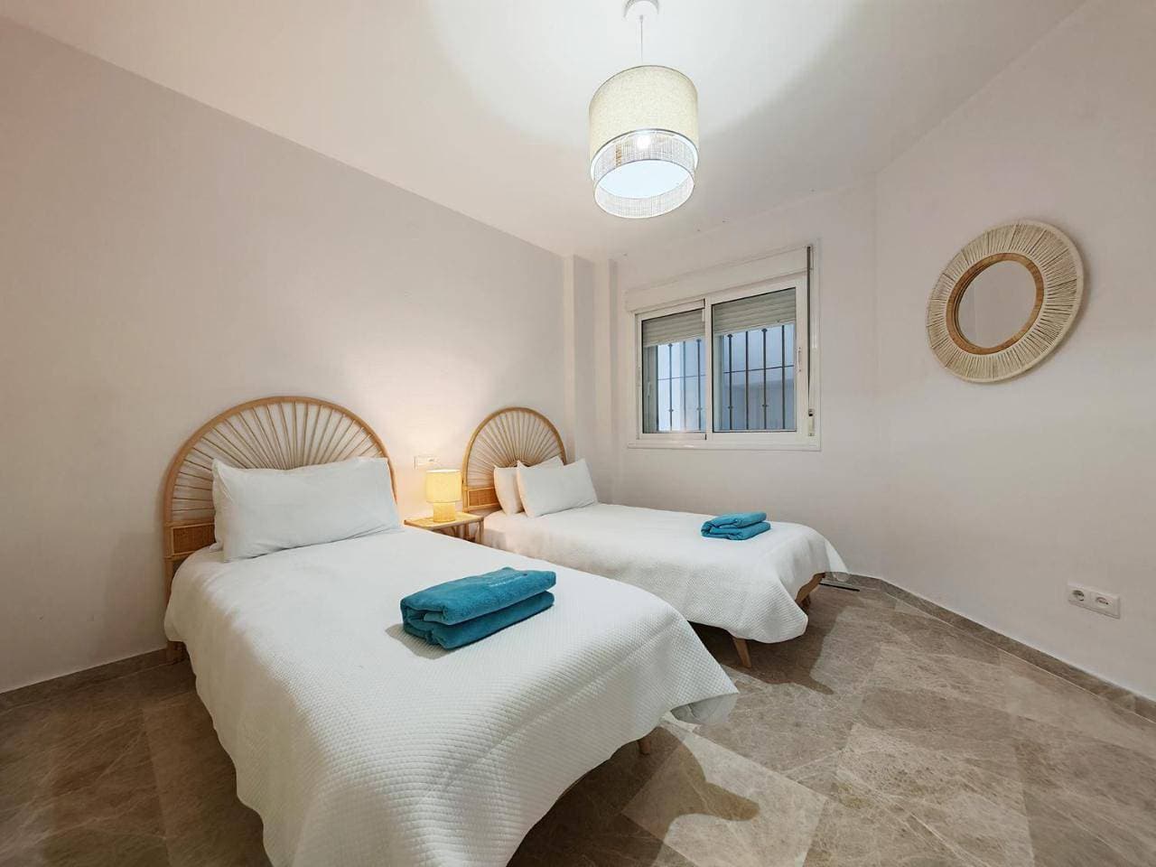 Foto 11 von 21: 2-Bed Apartment in Calahonda Park, Walk to Beach