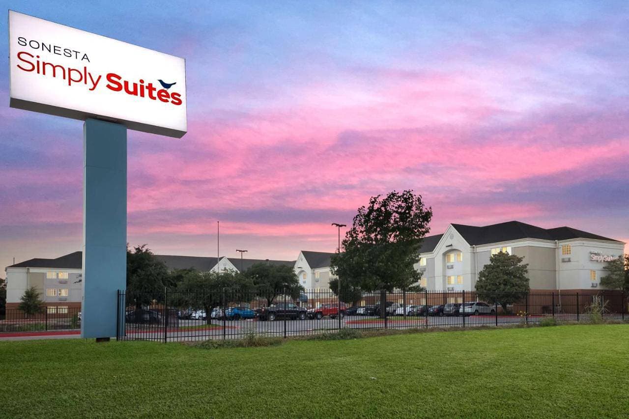 Sonesta Simply Suites Austin South 1