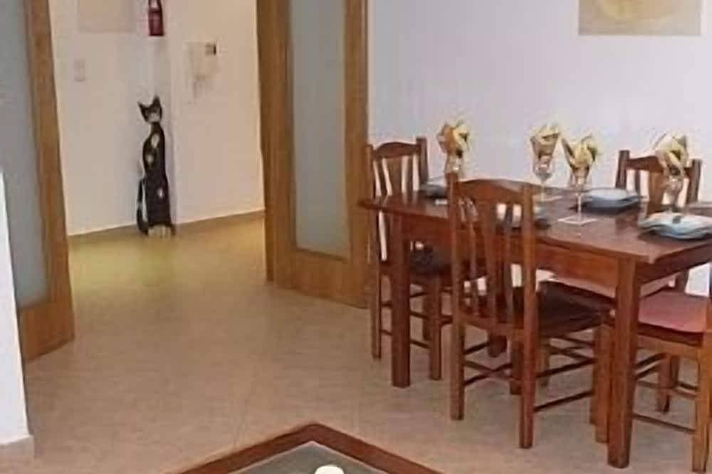 Foto 2 von 5: 1 Schlafzimmer Apartment bietet Platz für 4 Personen mit privatem Pool und Klimaanlage