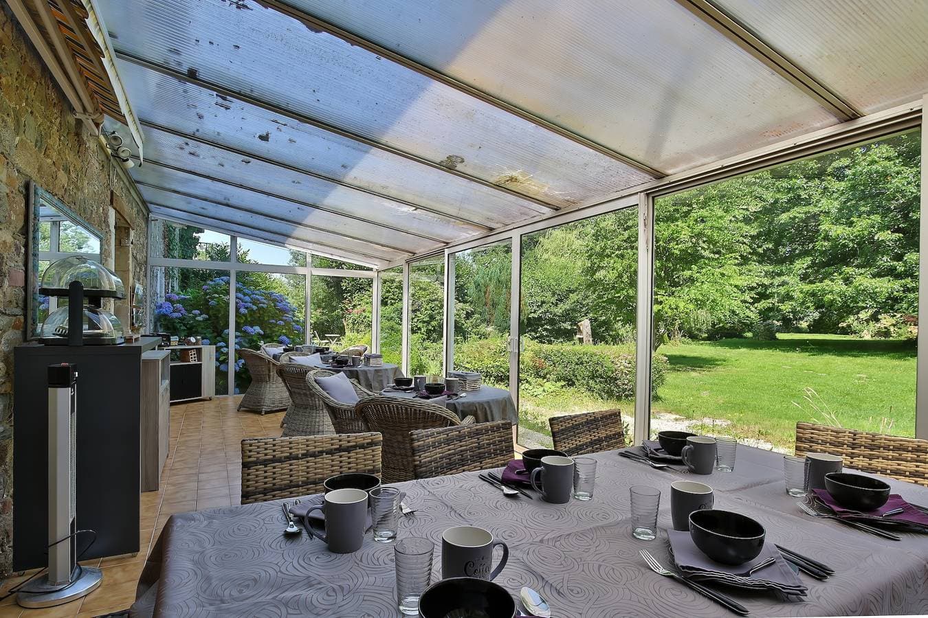 Foto 7 von 25: Zimmer Sakura – Sanftes Ambiente mit Gemeinschaftsgarten und WLAN