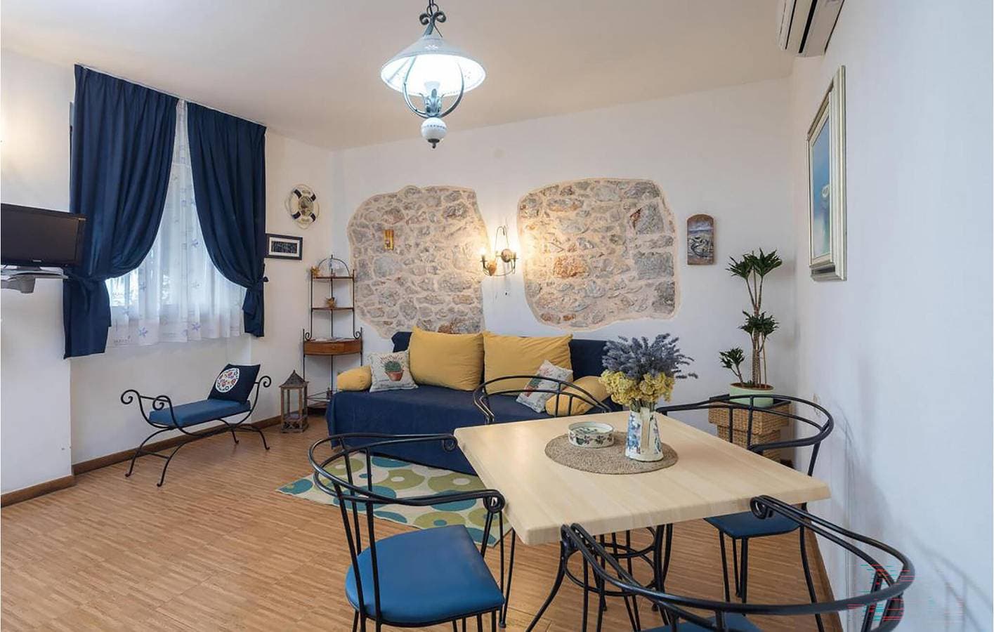 Foto 6 von 41: Gemütliches Apartment mit 1 Schlafzimmer, Meerblick, Pool, WLAN und Parkplatz – 900 m vom Strand entfernt