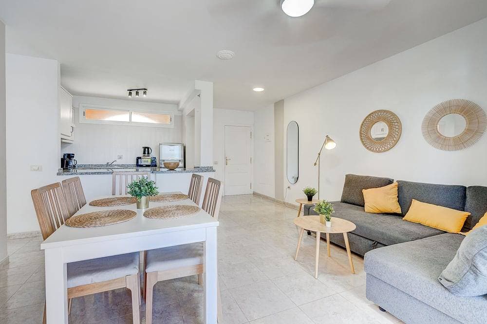 Foto 12 von 15: Winter Gardens, Golf del Sur, 2 Bedrooms 2 Bathrooms apartment with terraze