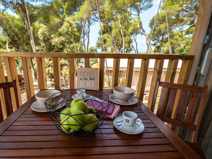 Foto 3 von 33: Arena One99 Glamping - Zelt 2 personen - Mini-Lodge