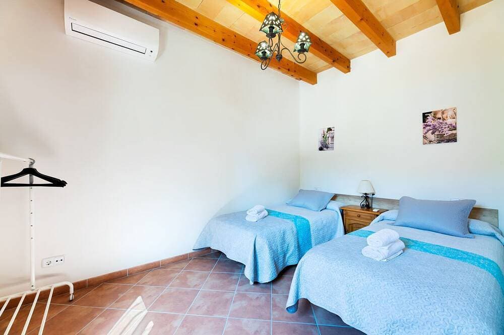 Foto 2 von 30: Ca Sa Lloritana - 6 pax, privater Pool, kostenloses WiFi!