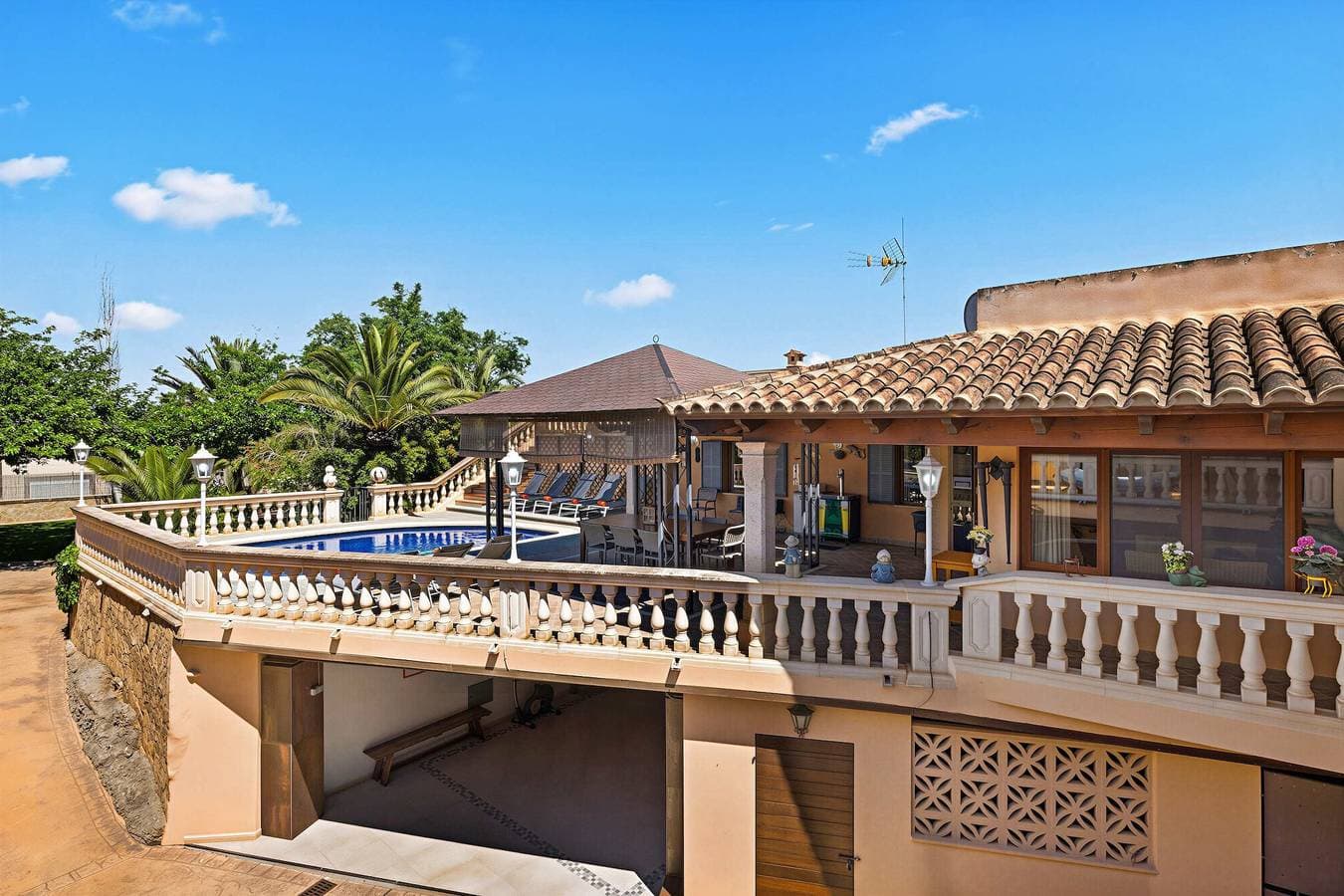 Foto 2 von 40: Villa für 8 Personen mit Pool