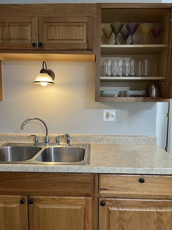 Cozy 2 bedroom house.within a hour to Lakes, Music venues, Historic Frankenmuth 1
