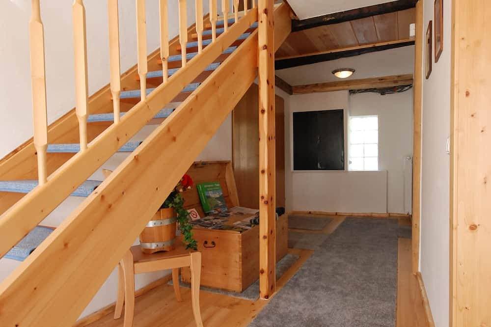 Foto 9 von 12: Gemütliches Ferienhaus mit Direktem Blick auf Maria-Luggau und die Berge