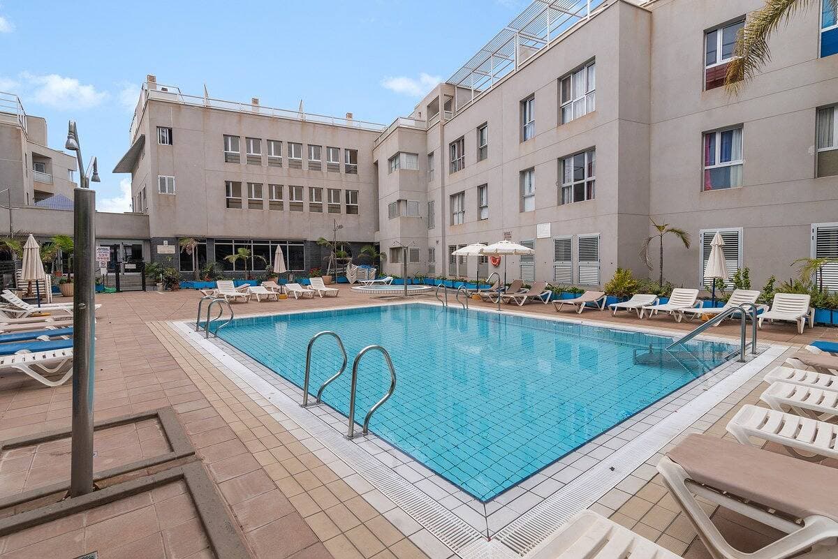 Foto 2 von 36: Ferienwohnung für 4 Personen mit Pool