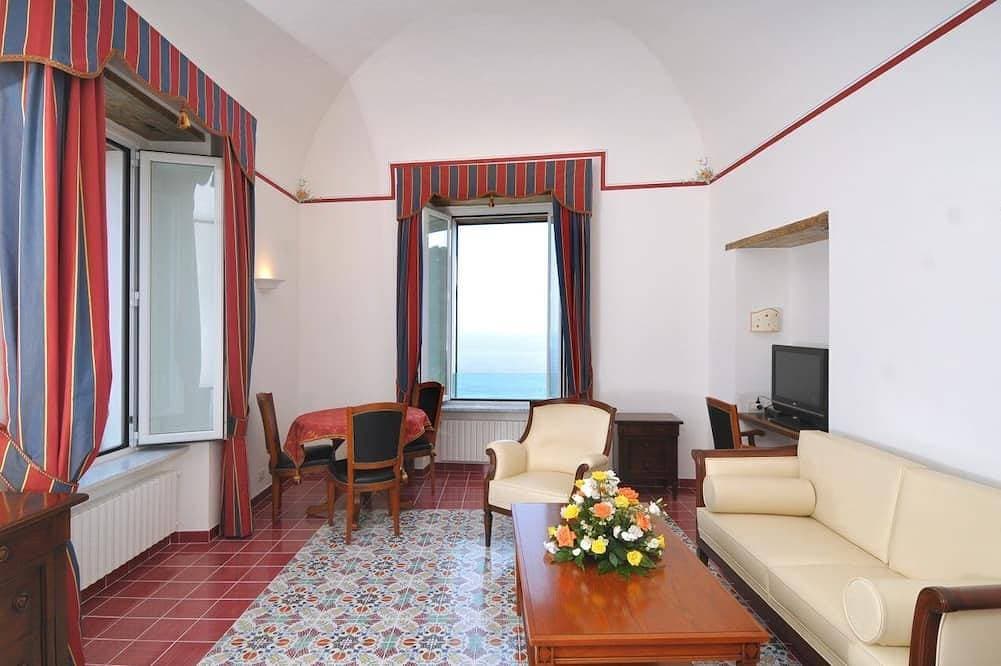 Foto 12 von 30: Villa Amalfi - Zwölf Schlafzimmer Villa, Schläft 24