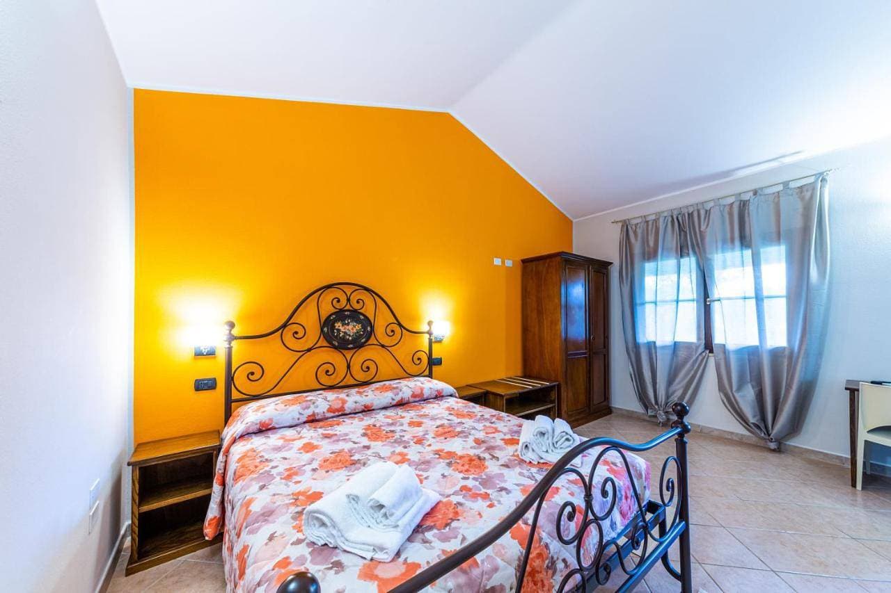 Foto 4 von 17: Double Room with Garden View