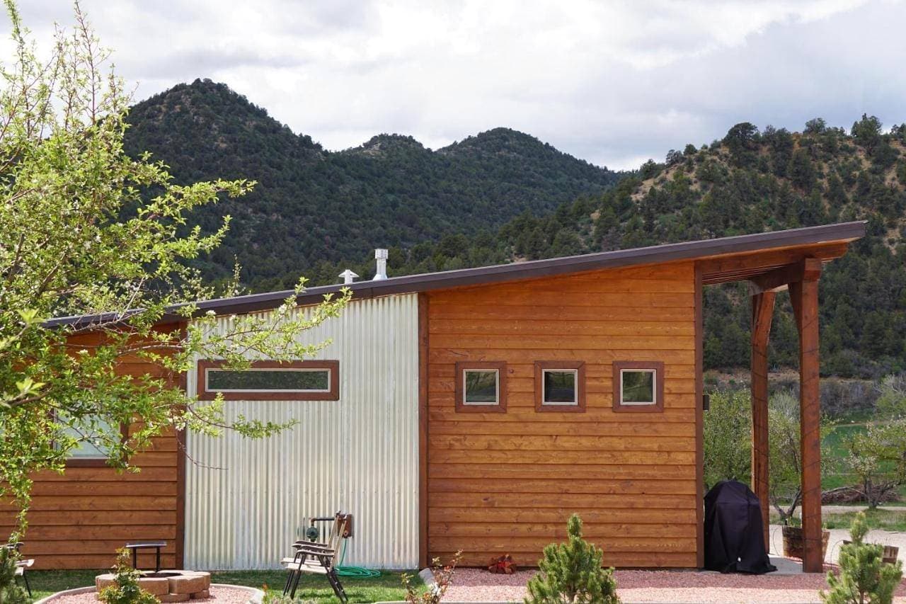 Apple Hollow Cabins 1
