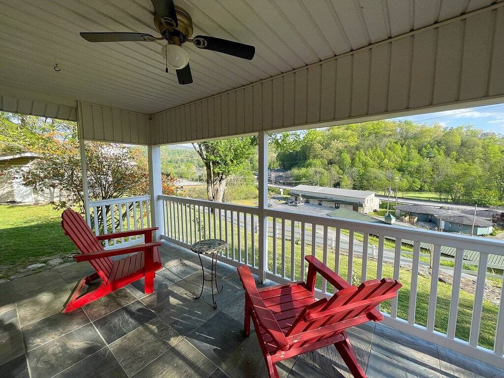 Foto 8 von 18: Hope's Cottage-Walk to the Casino! Wifi available & Motorcycle Friendly