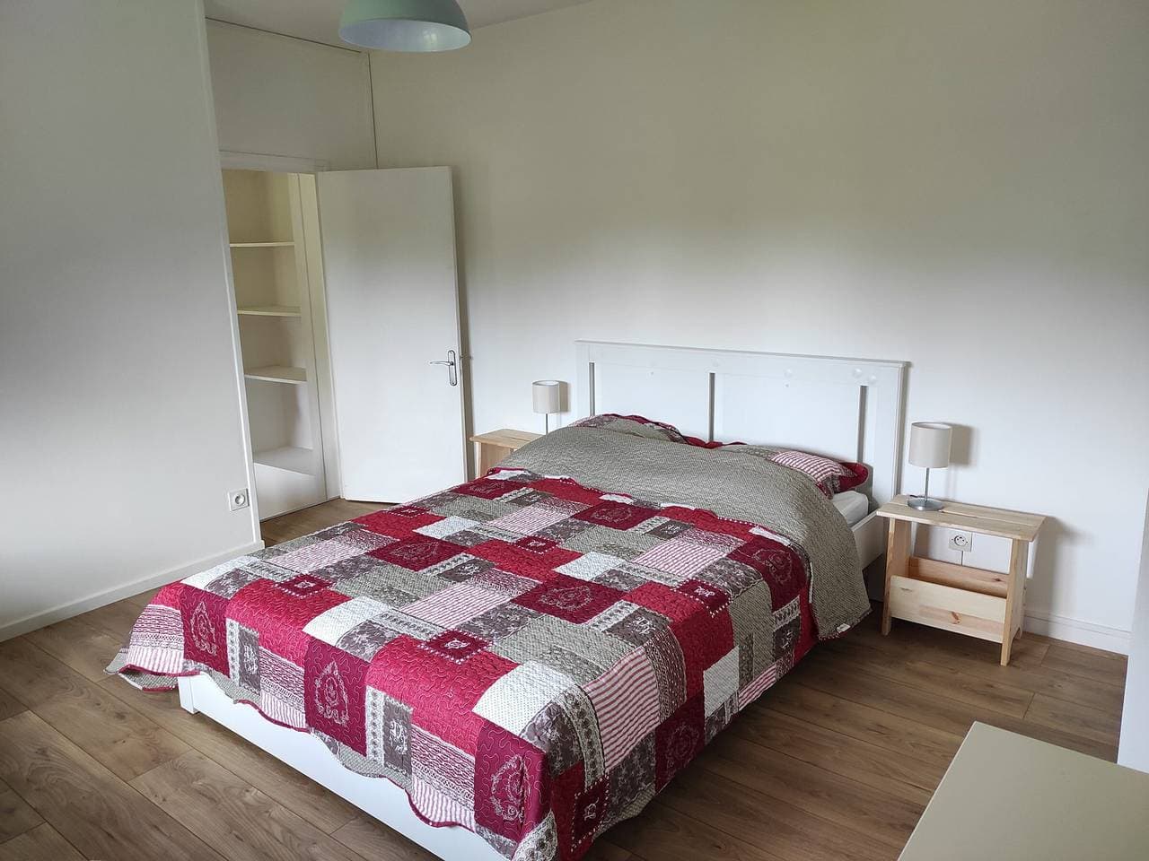 Foto 6 von 12: Charmante renovierte Wohnung 47m², 4 Pers, nahe Pisten, Parkplatz, WiFi