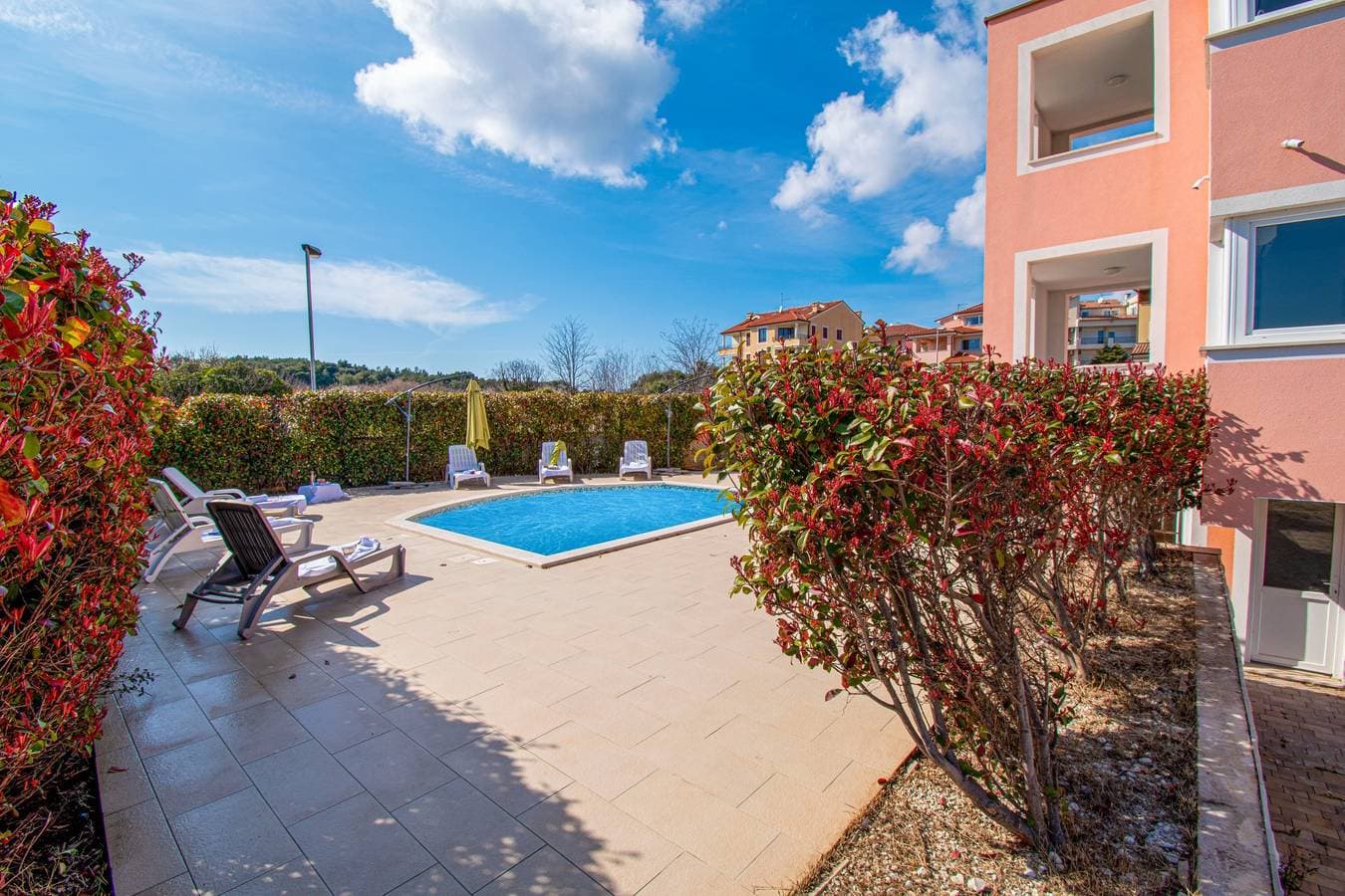 Foto 5 von 33: Apartments Lotus mit Pool by Istrabook