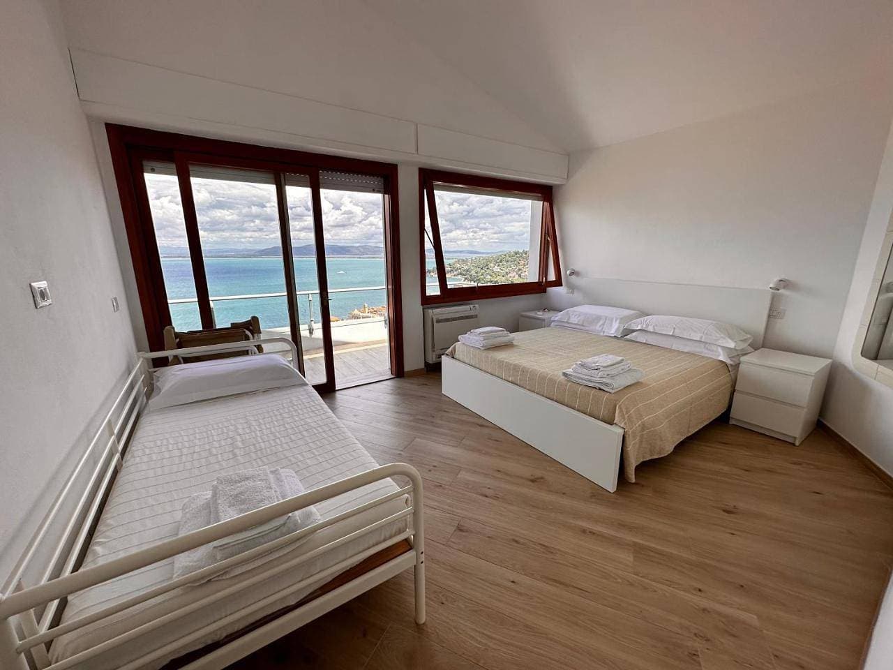 Foto 9 von 33: Two-Bedroom House