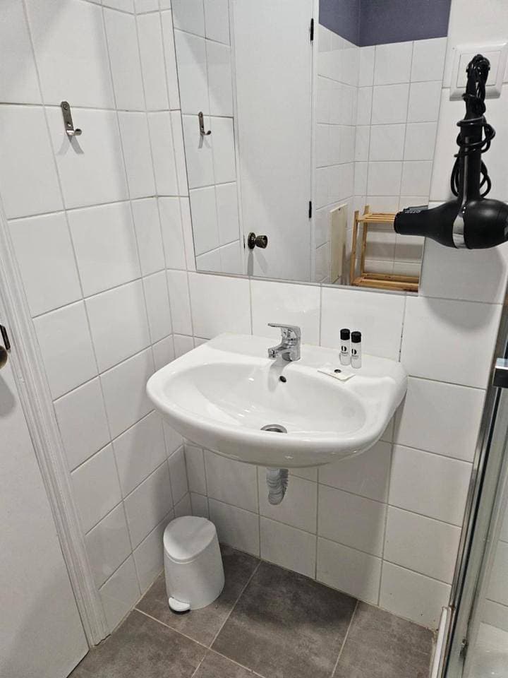 Foto 12 von 37: Economy Double Room