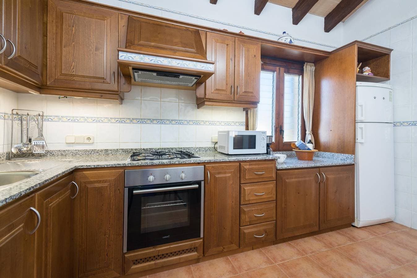 Foto 10 von 33: Alga Marina - Fantastisches Haus mit schöner Terrasse und nur 550 Meter vom Strand in Son Serra de Marina entfernt. WiFi gratis