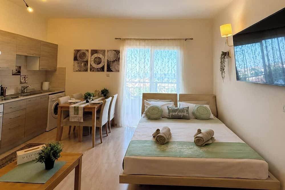 Foto 3 von 30: Kyblue Management I New Panoramic Seaview Apt , 3 mins to Coral Bay