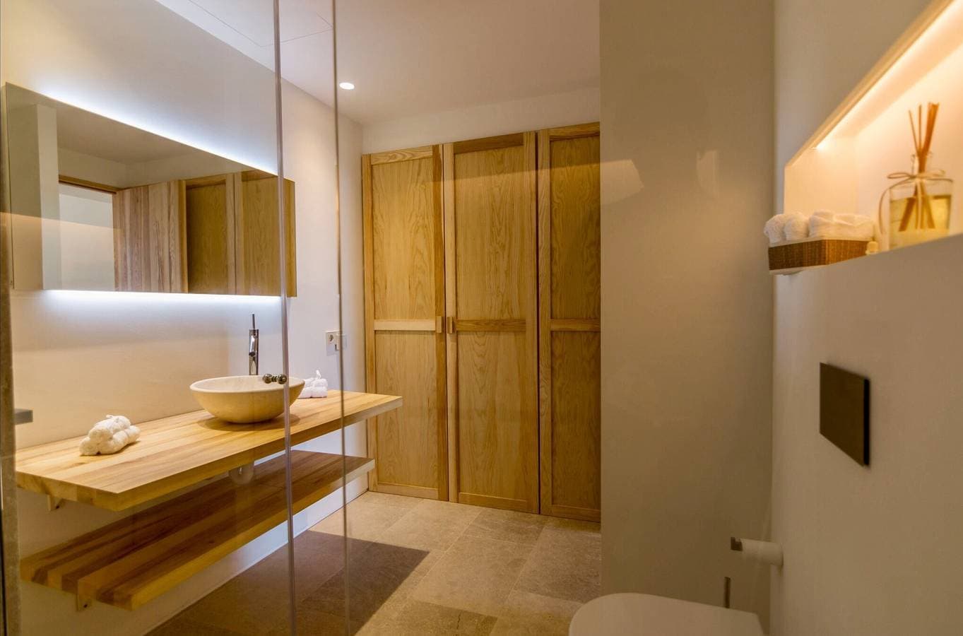 Foto 13 von 18: Exklusive Meerblick-Wohnung mit Pool und Chill-out-Bereich