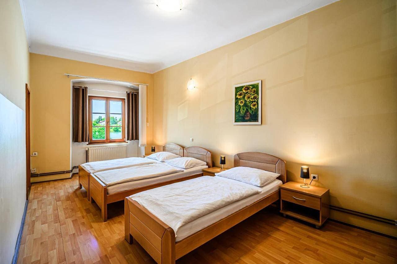 Foto 6 von 32: Two-Bedroom Apartment