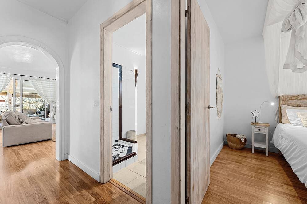 Foto 7 von 30: Haus mit beheiztem Schwimmbad, Solarium, großem Garten, hoher Durchflussmenge
