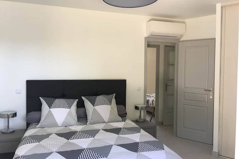 Foto 6 von 30: Air-conditioned detached villa with secure/heated swimming pool and large garden