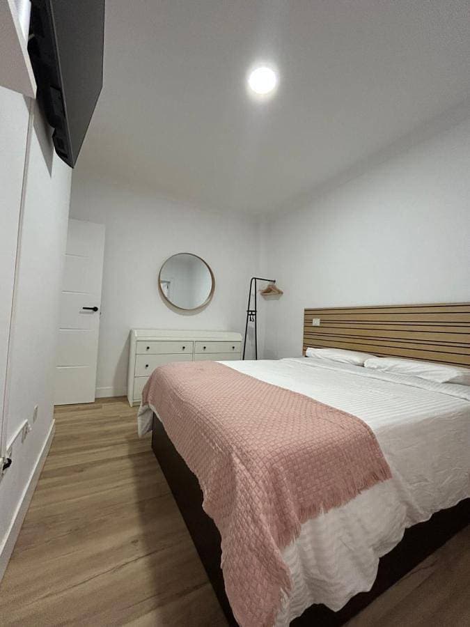 Foto 5 von 81: Three-Bedroom Apartment