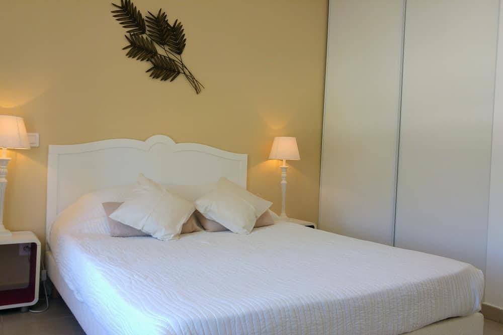 Foto 4 von 30: Gîte3-*** air-conditioning-wifi-heated pool- 2 bedrooms- river 1mn- beach5min- Pétanque