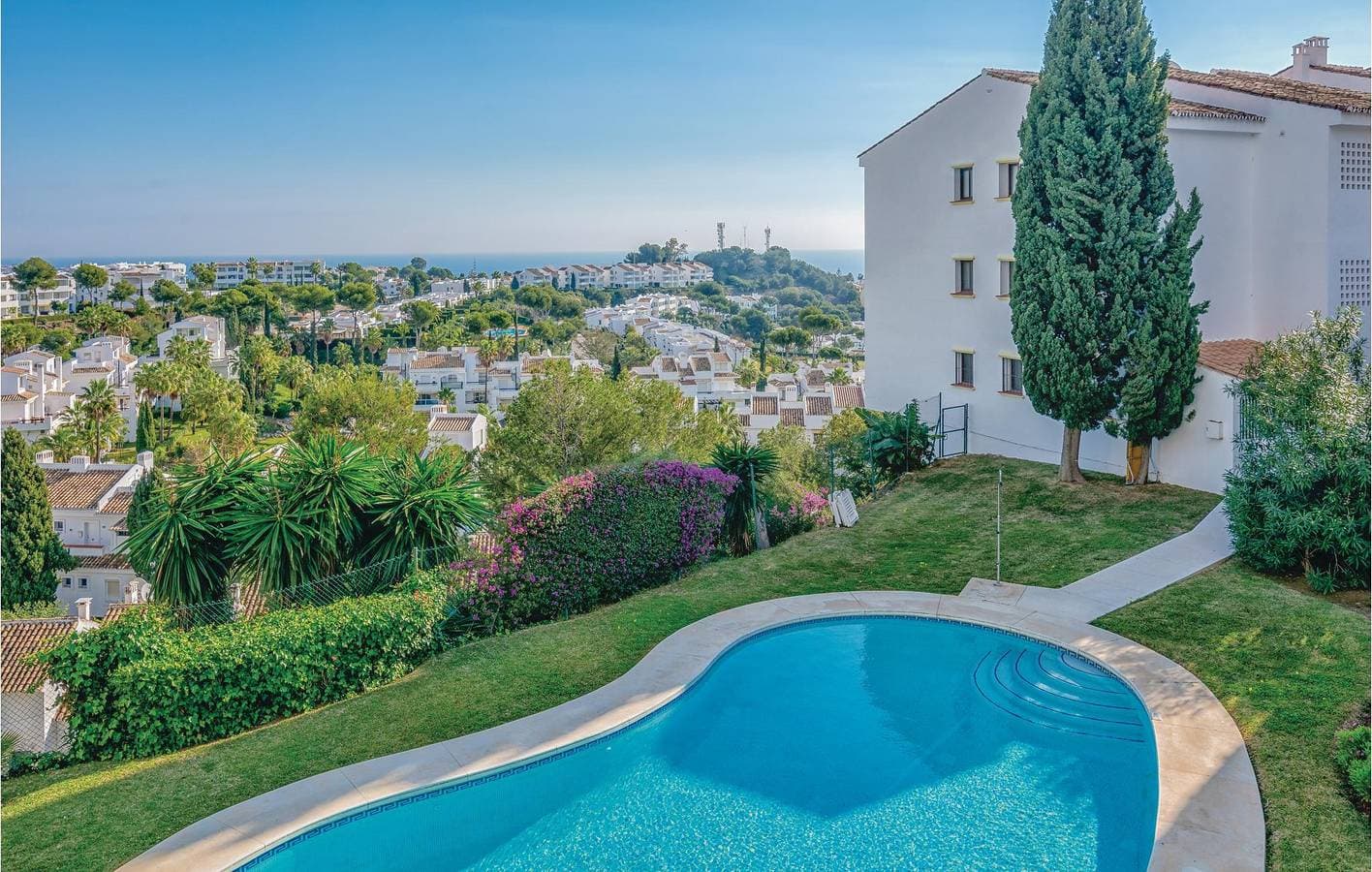 Apartment mit Meerblick, Pool und Parkplatz 1