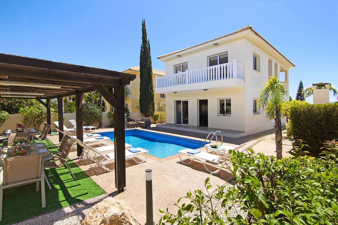 Villa 1