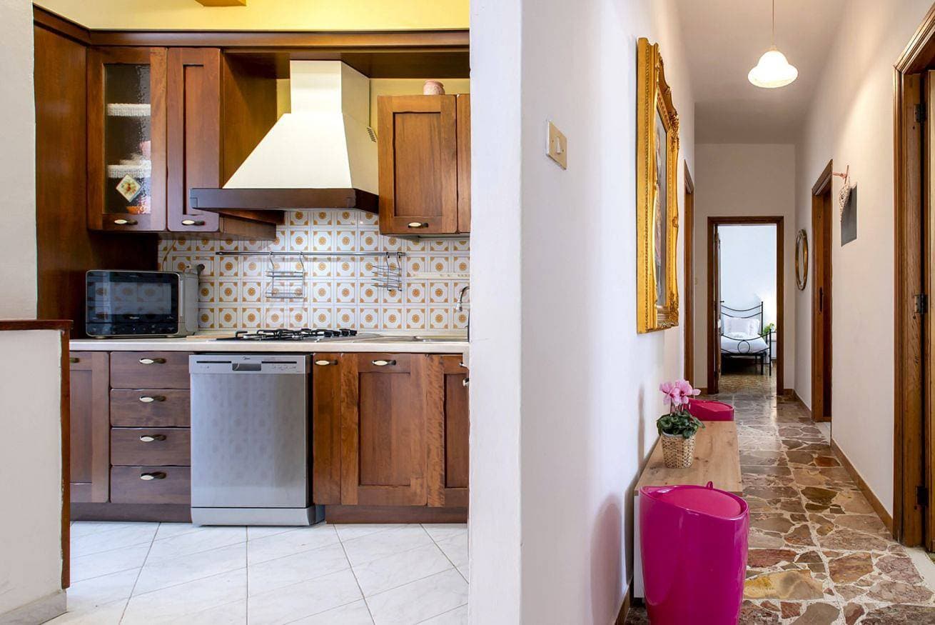 Foto 12 von 70: Ferienwohnung für 8 Personen mit Garten