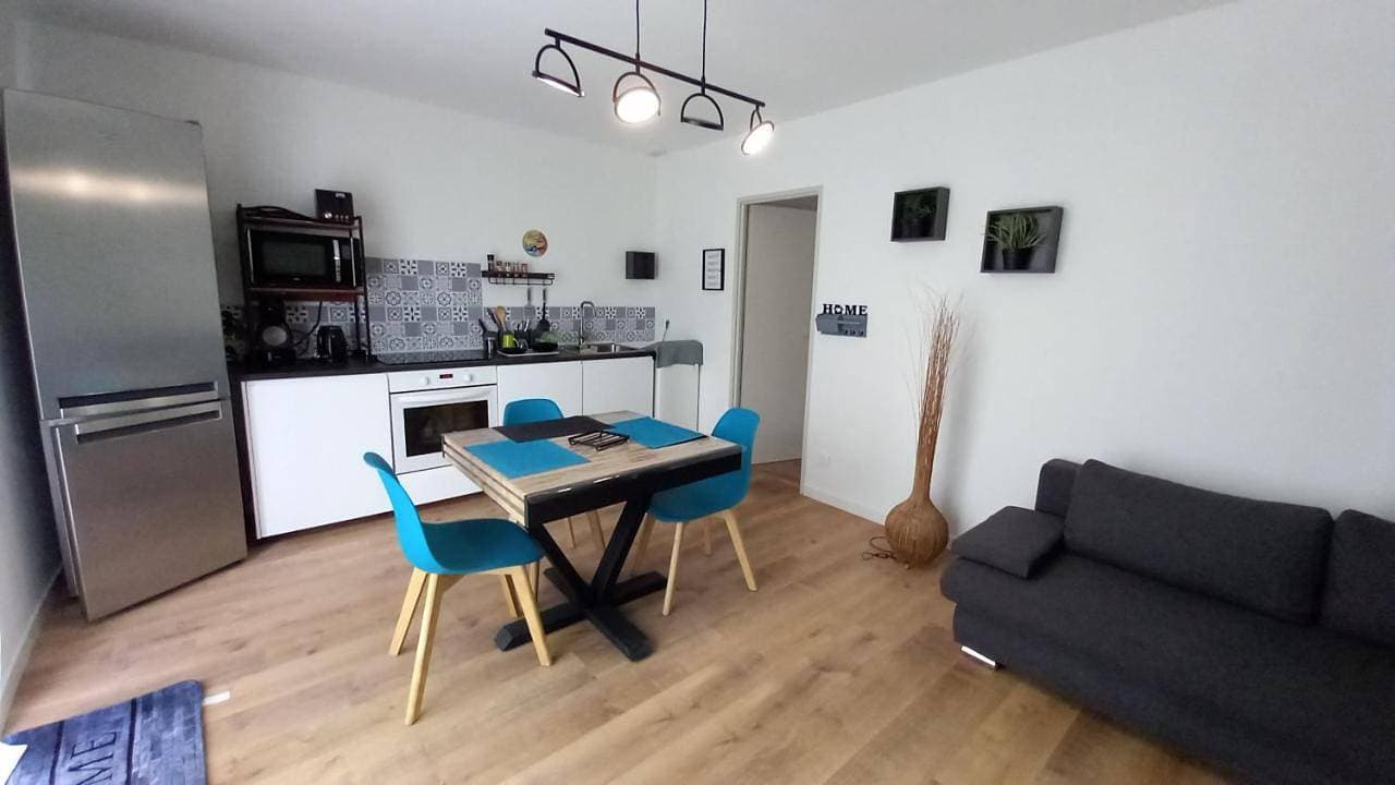 Foto 3 von 28: One-Bedroom Apartment with Terrace